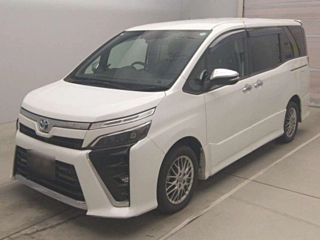TOYOTA VOXY 2020