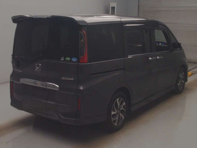 HONDA STEP WAGON 2015