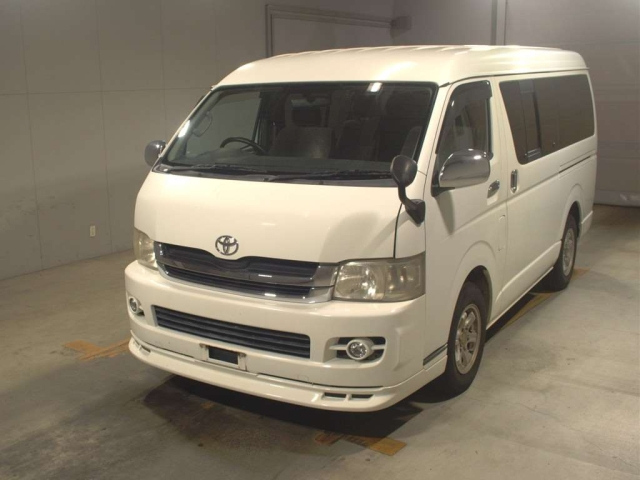 TOYOTA HIACE 2009