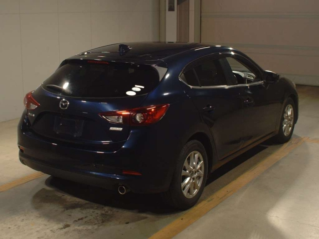 MAZDA AXELA 2017