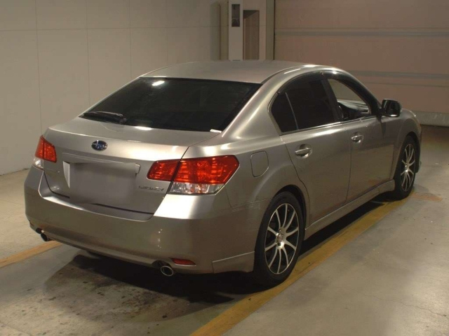 SUBARU LEGACY B4 2011