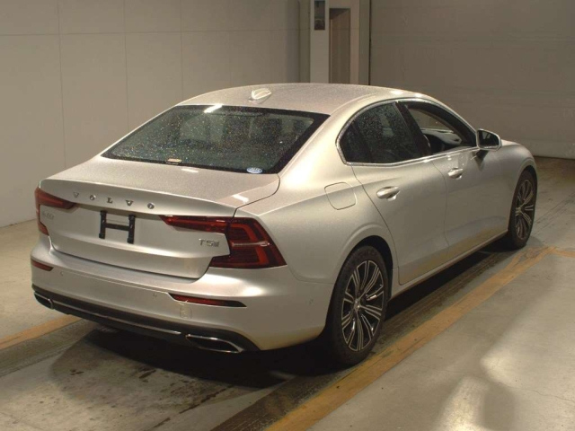 VOLVO S60 2021
