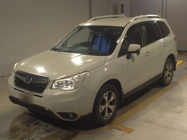 SUBARU FORESTER 2015