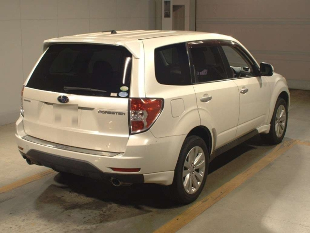 SUBARU FORESTER 2010