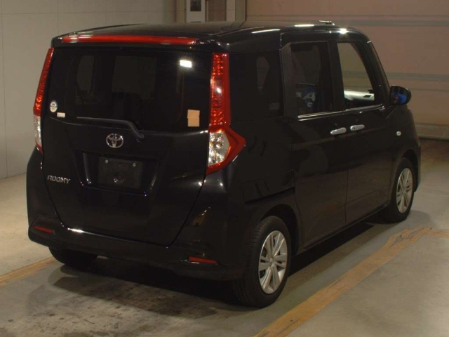 TOYOTA ROOMY 2022