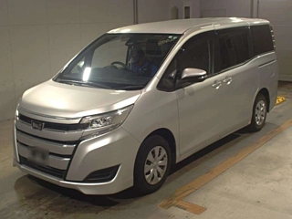 TOYOTA NOAH 2020