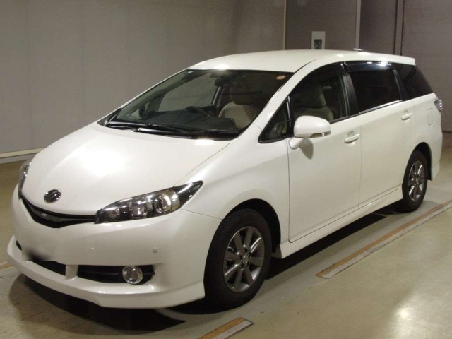 TOYOTA WISH 2017