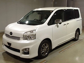 TOYOTA VOXY 2012