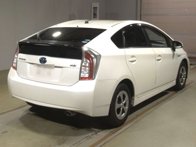 TOYOTA PRIUS 2013