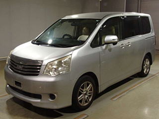 TOYOTA NOAH 2012