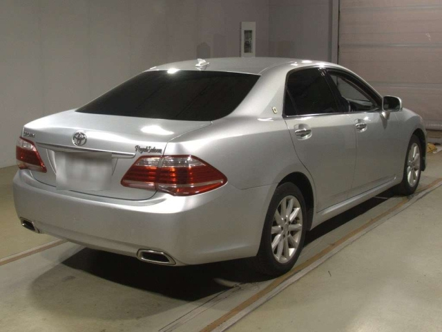 TOYOTA CROWN 2010