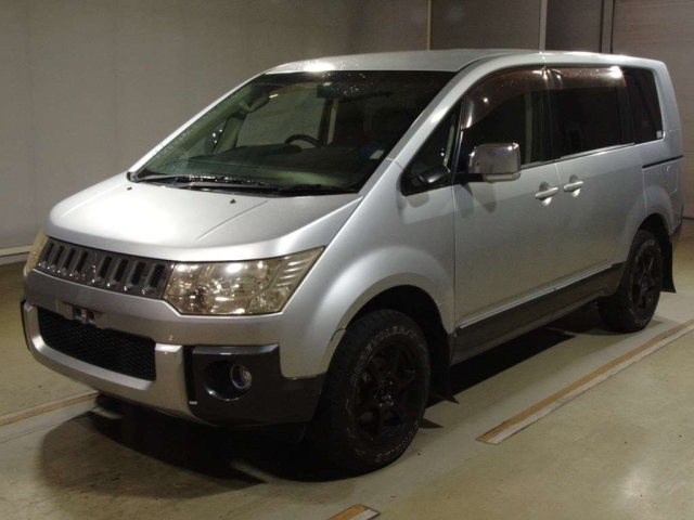 MITSUBISHI DELICA D5 2008