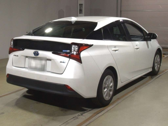 TOYOTA PRIUS 2021