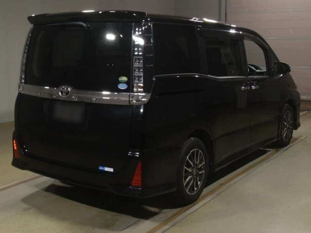 TOYOTA VOXY 2015