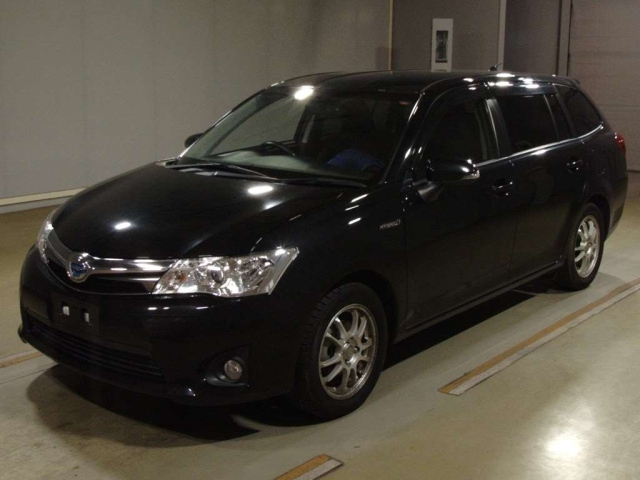 TOYOTA COROLLA FIELDER 2015
