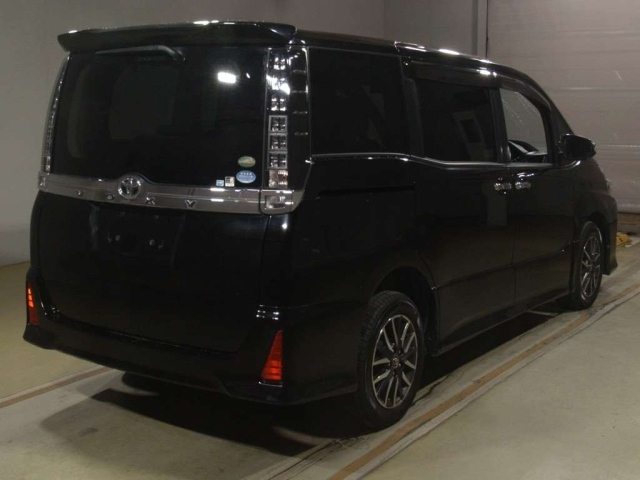 TOYOTA VOXY 2015