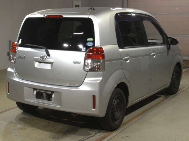 TOYOTA SPADE 2013