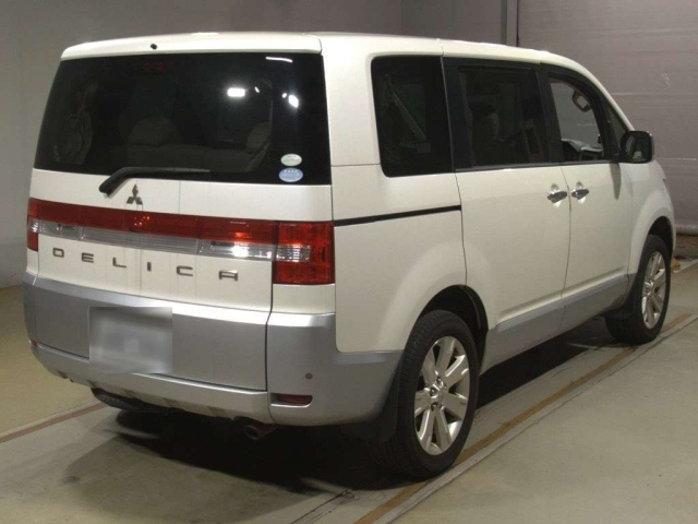 MITSUBISHI DELICA D5 2010