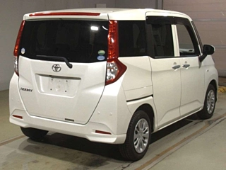 TOYOTA ROOMY 2020