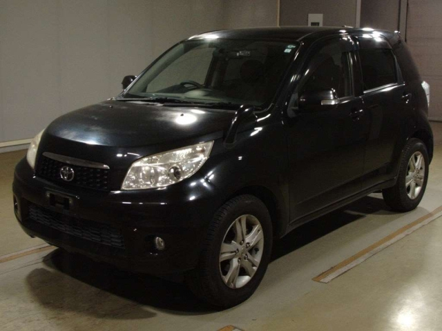 TOYOTA RUSH 2013
