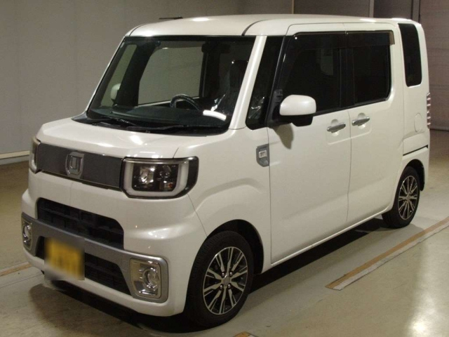 DAIHATSU WAKE 2015