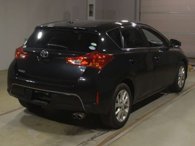 TOYOTA AURIS 2013