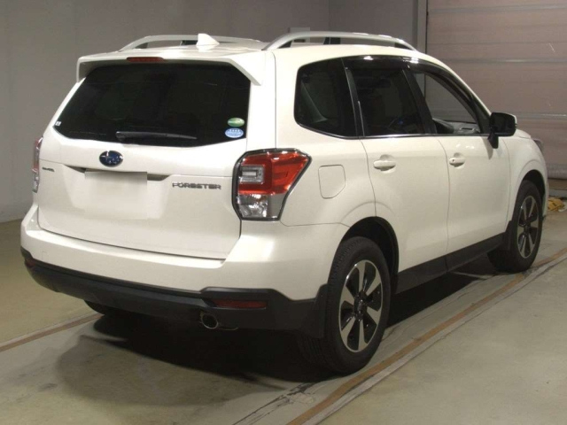 SUBARU FORESTER 2017