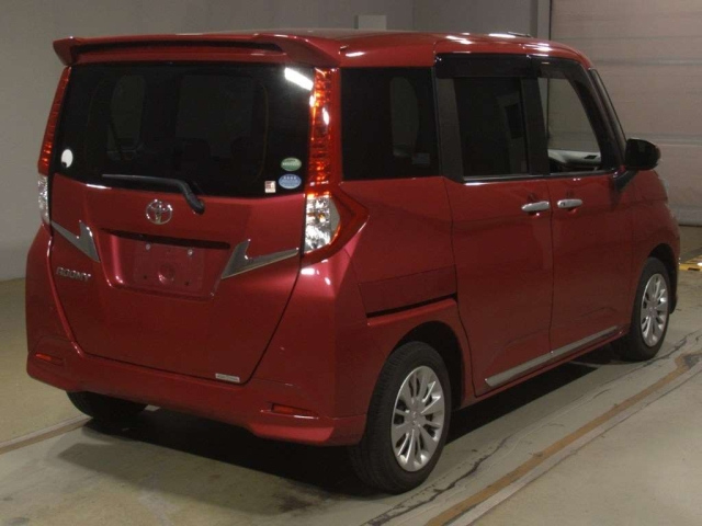TOYOTA ROOMY 2016