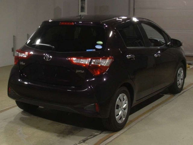 TOYOTA VITZ 2018
