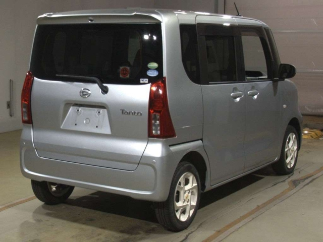 DAIHATSU TANTO 2019