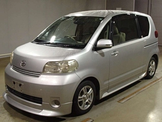 TOYOTA PORTE 2010