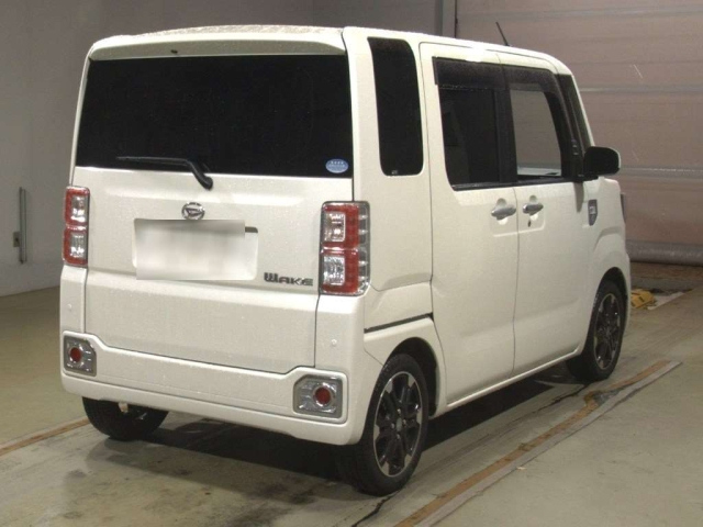 DAIHATSU WAKE 2018