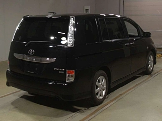 TOYOTA ISIS 2012