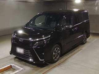 TOYOTA VOXY 2018