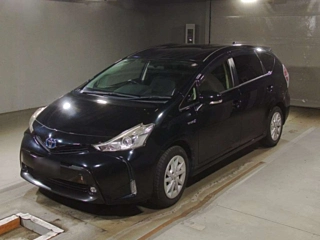 TOYOTA PRIUS ALPHA 2014