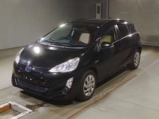 TOYOTA AQUA 2015