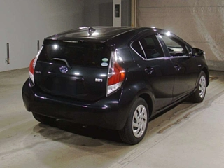 TOYOTA AQUA 2015