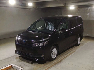 TOYOTA VOXY 2017