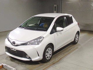TOYOTA VITZ 2015