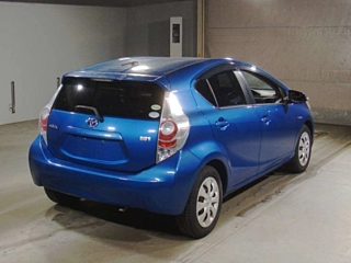 TOYOTA AQUA 2012