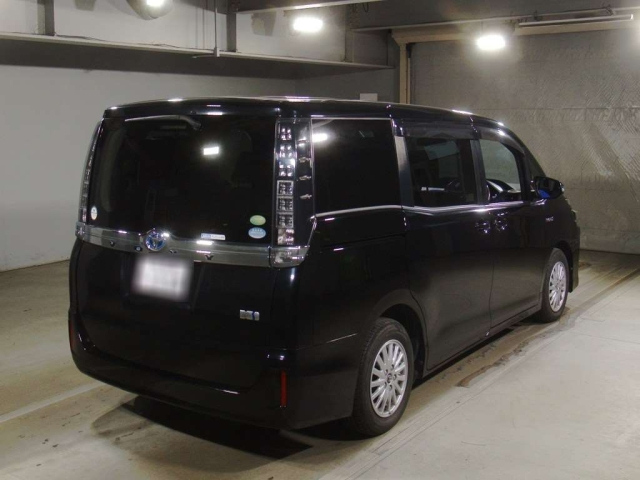 TOYOTA VOXY 2014