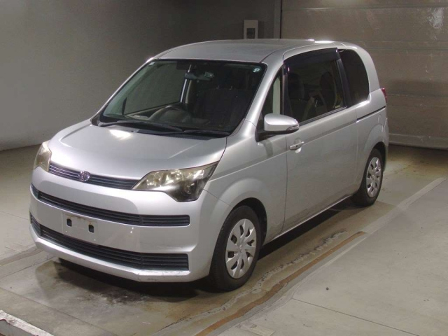 TOYOTA SPADE 2012