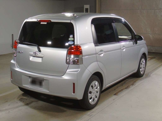 TOYOTA SPADE 2012