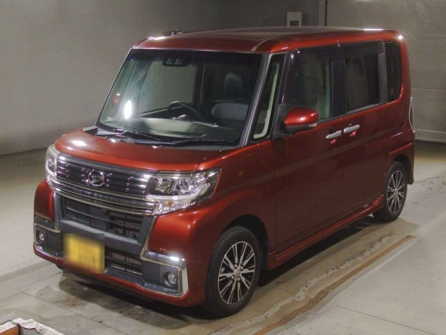 DAIHATSU TANTO 2018