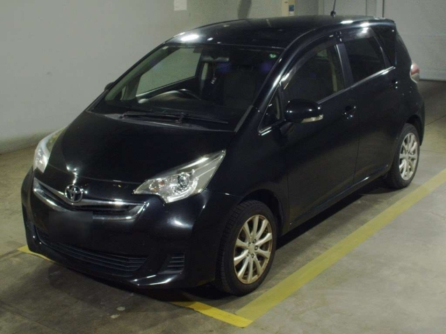 TOYOTA RACTIS 2015