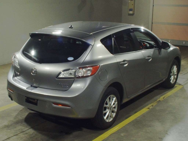 MAZDA AXELA 2010