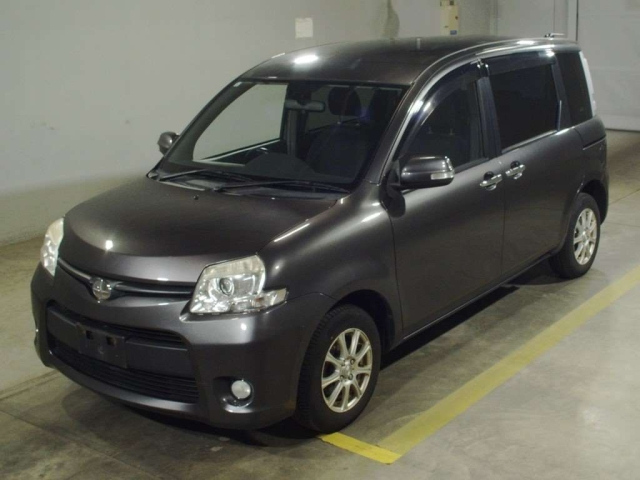 TOYOTA SIENTA 2011