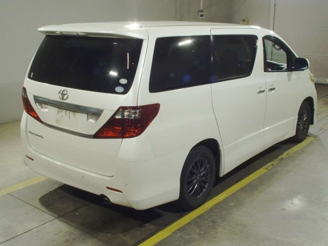 TOYOTA ALPHARD 2009