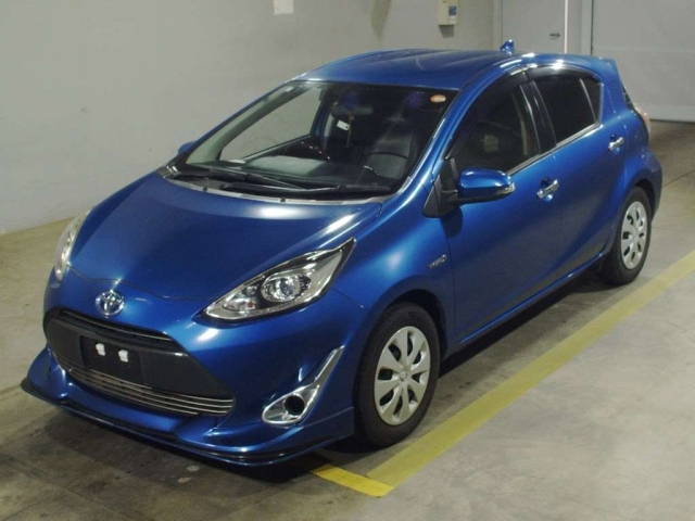 TOYOTA AQUA 2019