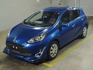 TOYOTA AQUA 2019
